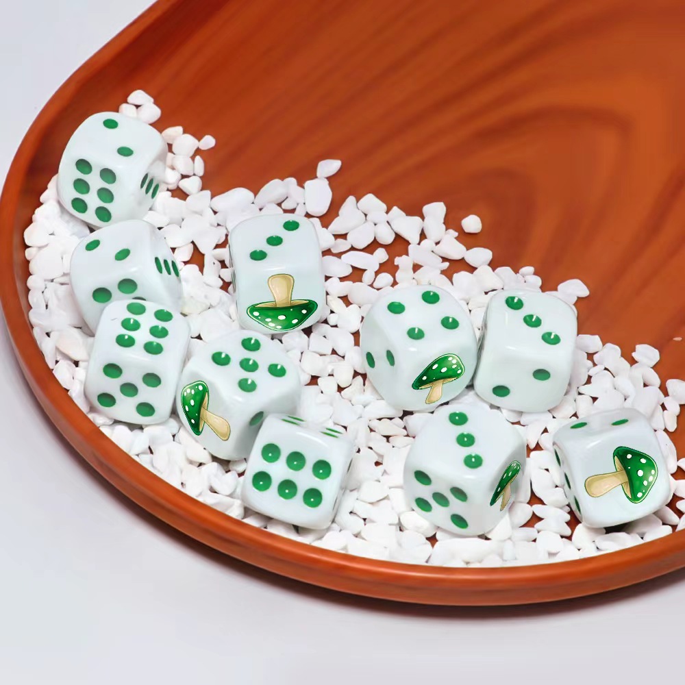 مجموعة من 6 قطع من نرد D6 على  - مراجعة Board Game Dnd وسعره