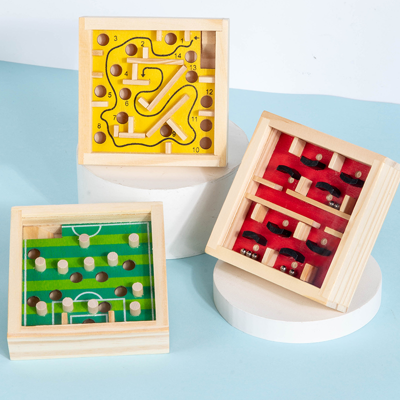 لوحة متاهة الكرة الدوارة للتوا - مراجعة Board Game Quarto وسعره