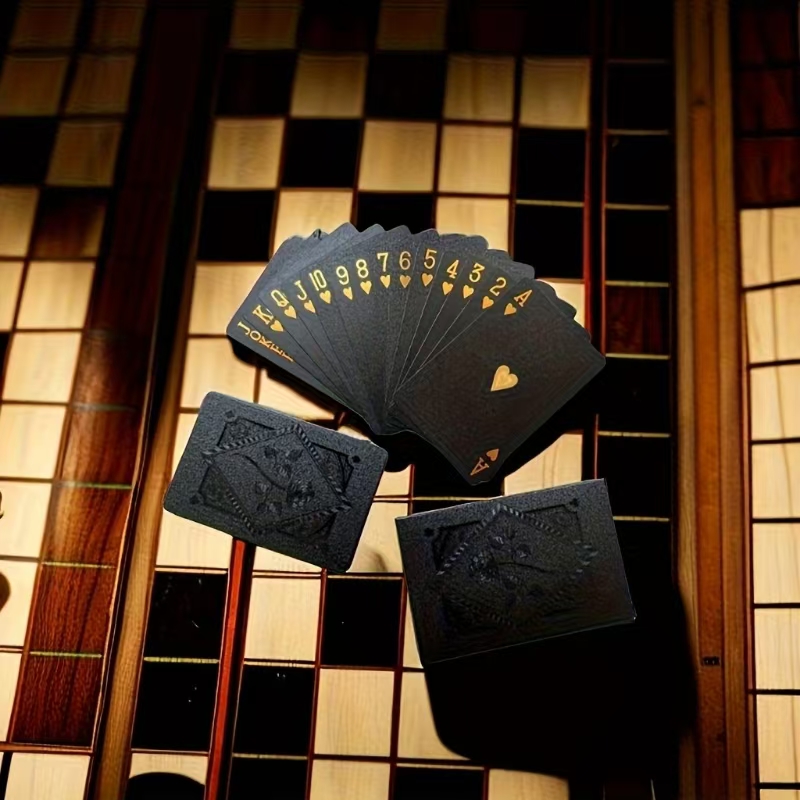 لون الذهب الأسود أوراق اللعب ب - مراجعة Board Game With Chips وسعره